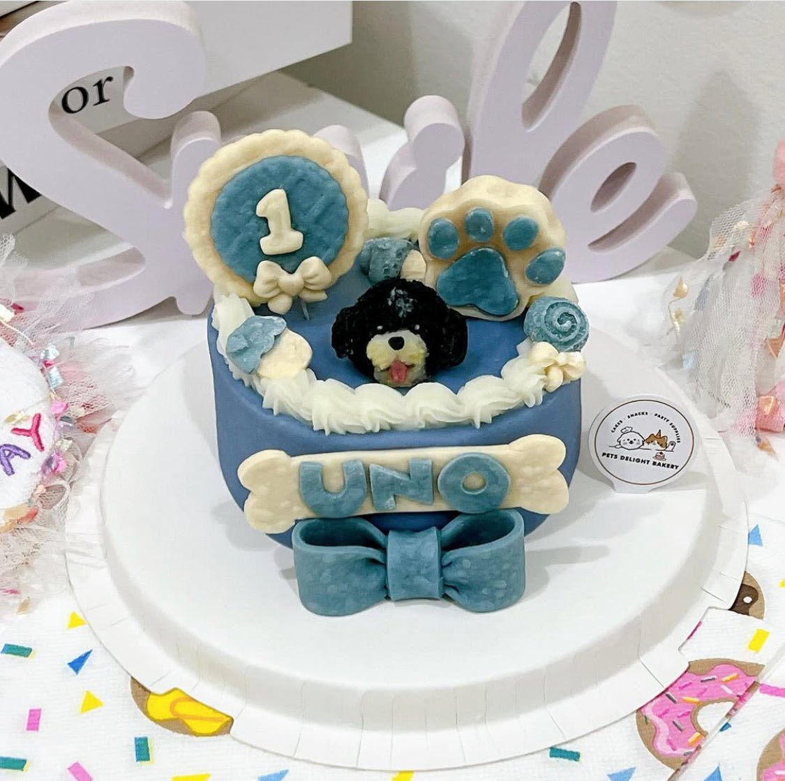 3D Customized Paws - up Cake - Pets Delight Bakery Pte Ltd