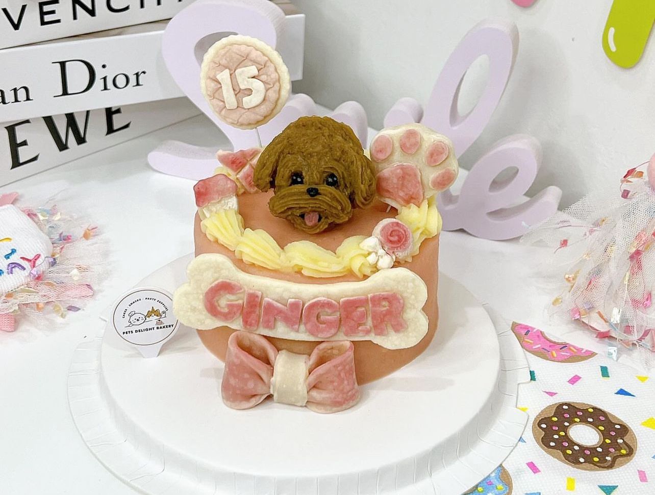 3D Customized Paws - up Cake - Pets Delight Bakery Pte Ltd