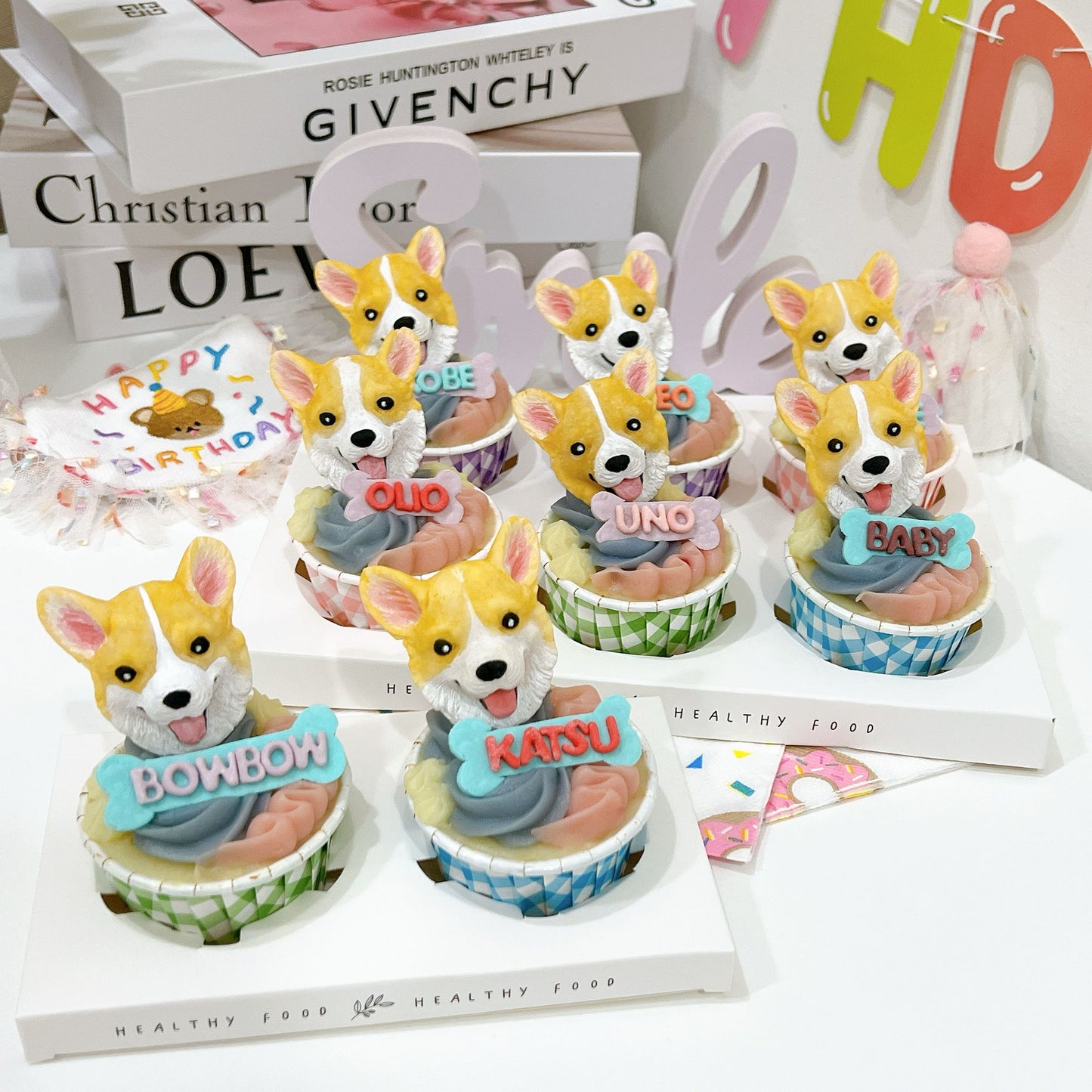 3D Fondant Dog/Cat With Name Pupcake - Pets Delight Bakery Pte Ltd