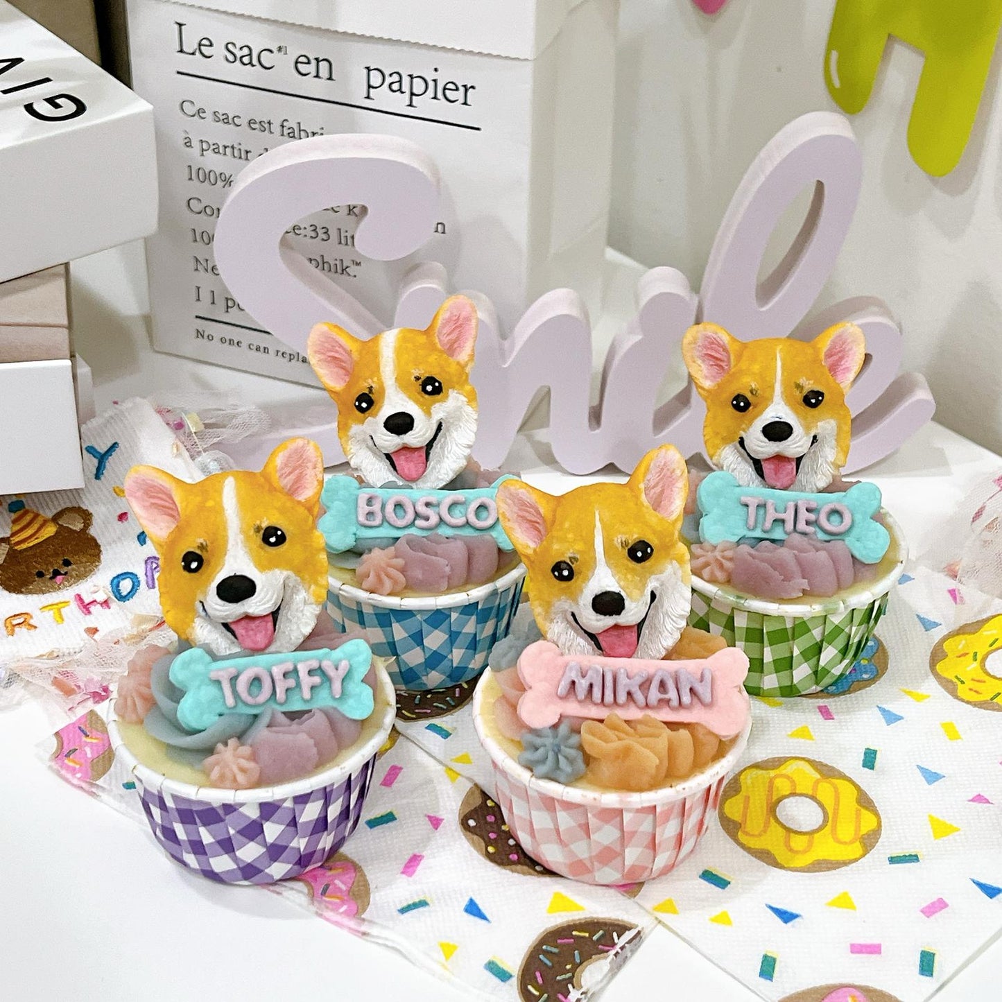3D Fondant Dog/Cat With Name Pupcake - Pets Delight Bakery Pte Ltd