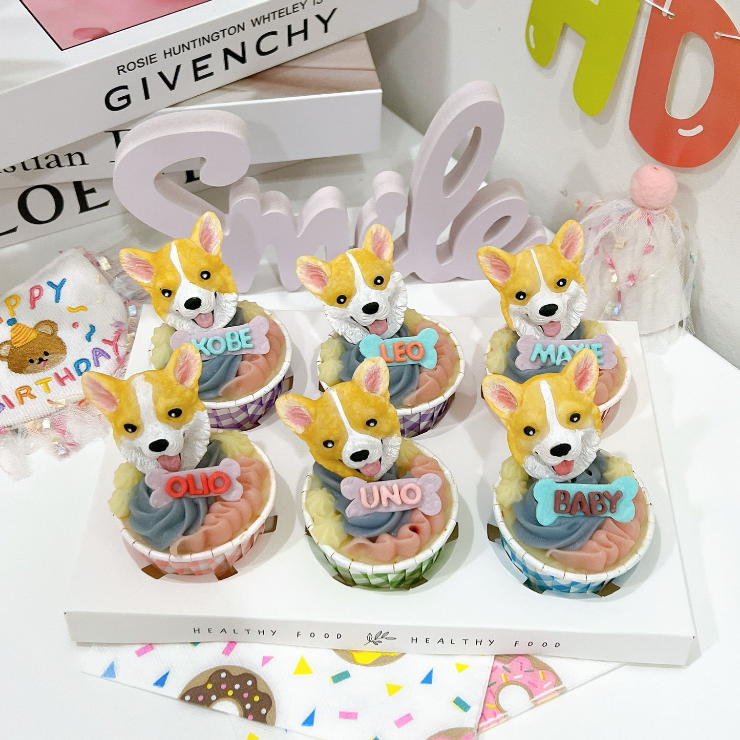 3D Fondant Dog/Cat With Name Pupcake - Pets Delight Bakery Pte Ltd