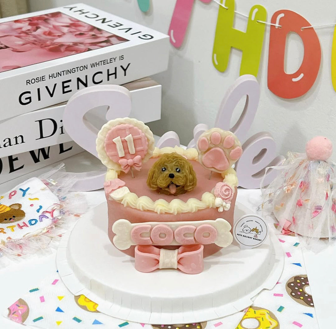 3D Customized Paws-up Cake