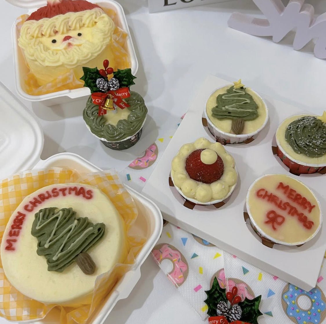 Merry Christmas Dog/Cat Pupcakes - Pets Delight Bakery Pte Ltd