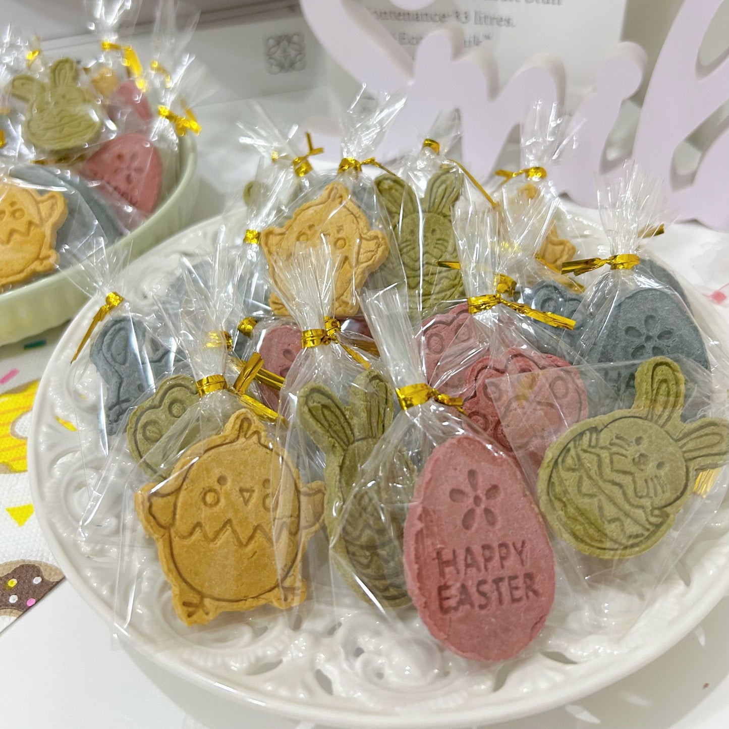 Happy Easter Pet Treats Gift Box (with toy) - Pets Delight Bakery Pte Ltd